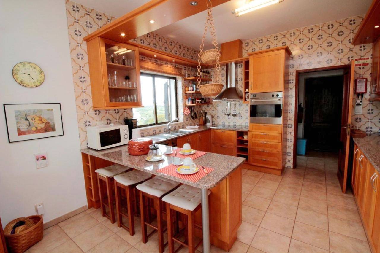 Three-Bedroom Townhouse in Portimão, Distrito de Faro
