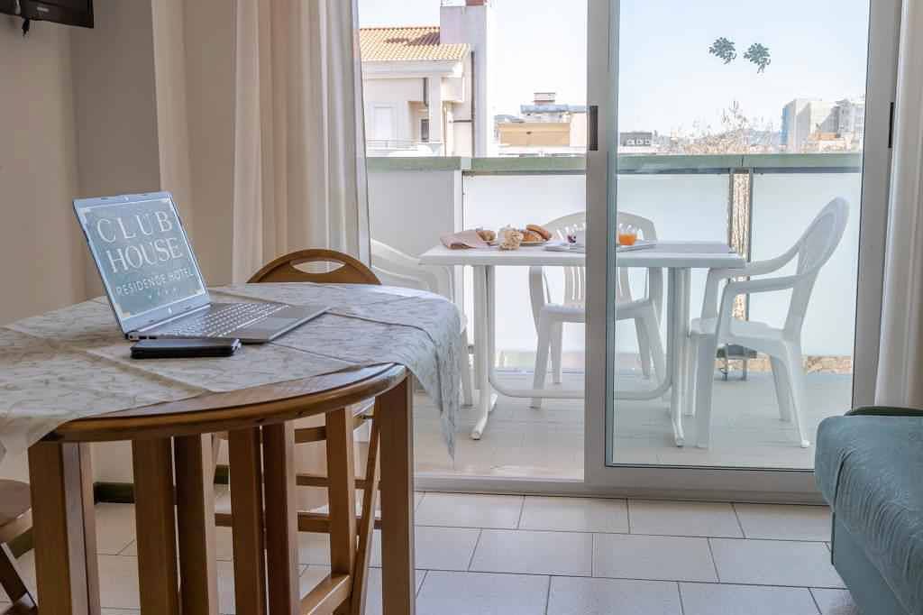 Entire holiday apartment, Holiday apartment with partial sea view  in Cattolica, Rimini Province