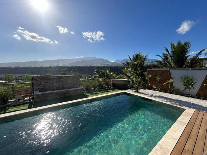 Villa für 10 Personen, mit Pool und Terrasse sowie Ausblick und Garten in Saint-Pierre (Réunion)
