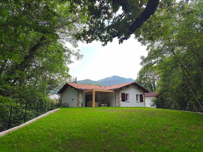 Location de vacances pour 6 personnes, avec Terrasse et Jardin à Saint-Michel (Pyrénées-Atlantiques)
