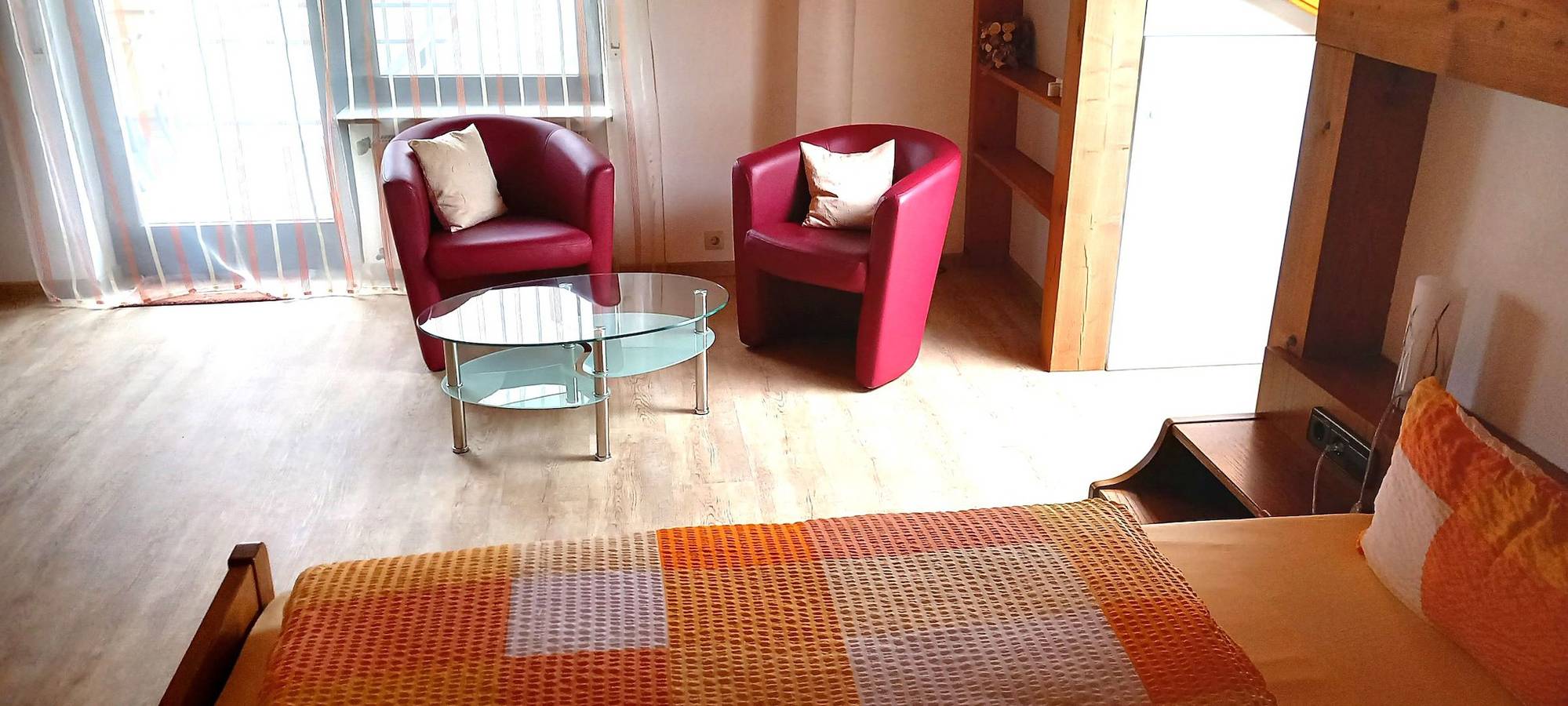 Ganze Wohnung, Ferienwohnung 6 mit Bergblick, großer Balkon und Wlan in Bad Bellingen, Südschwarzwald