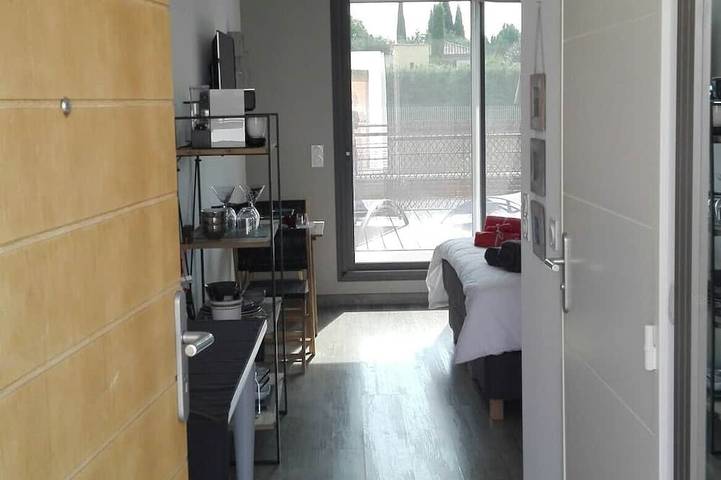Apartamento entero, Estudio apartotel, terraza, piscina, parking Aix en Pce - clasificado 3 estrellas in Éguilles, Costa mediterránea (Francia)