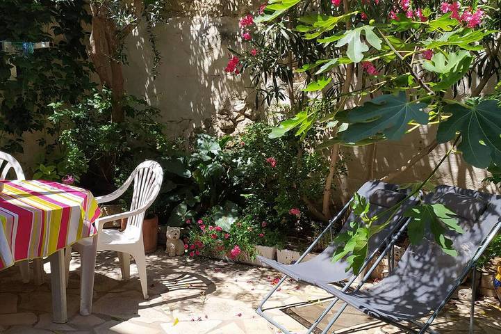Location de vacances pour 3 personnes, animaux acceptés à Tarascon