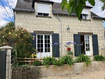 Cottage pour 2 personnes, avec piscine ainsi que vue et jardin à Avoine