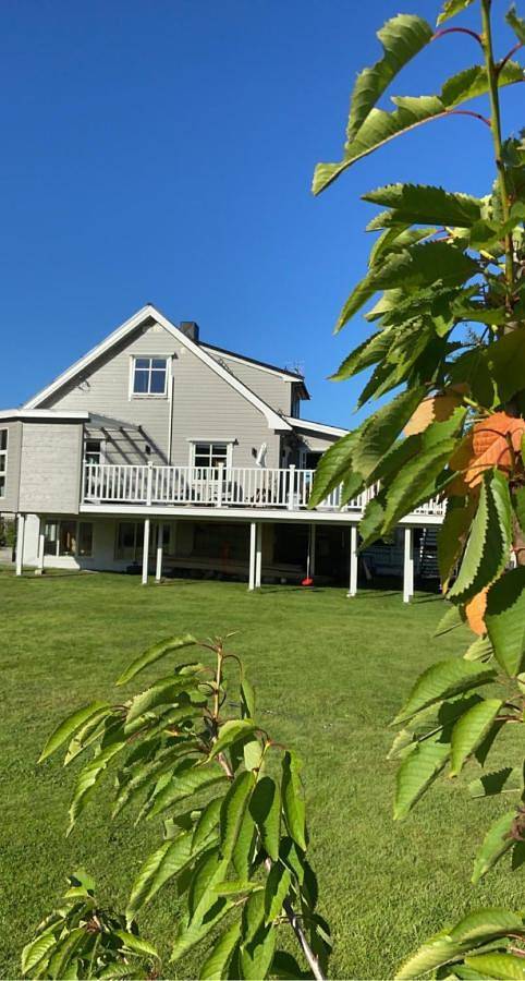 Ferienhaus für 5 Personen, mit Whirlpool und Terrasse sowie Garten und Ausblick in Måndalen