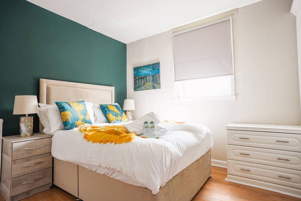 Ganze Wohnung, Apartment-Eigenes Badezimmer in West Dunbartonshire