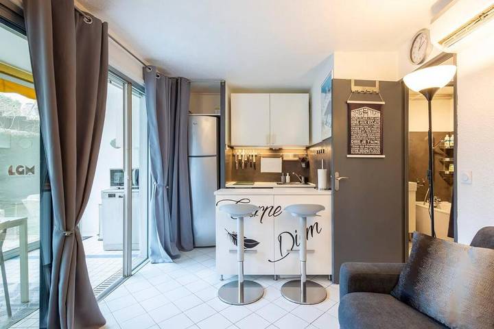 Appartement de vacances pour 4 personnes, avec piscine et terrasse
