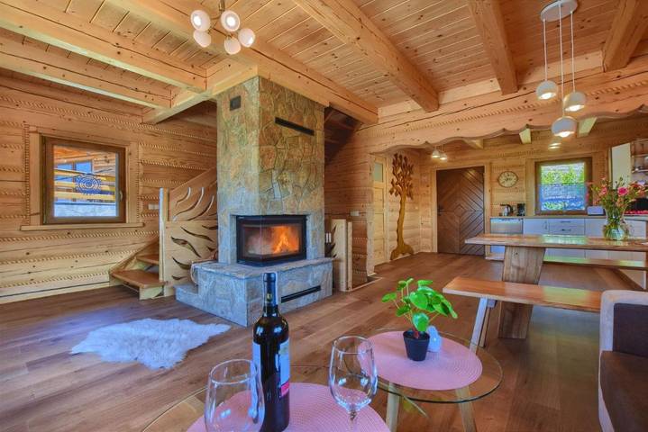 Willa dla 9 osób, z Balkon i Jacuzzi oraz Taras i Ogród w Istebna