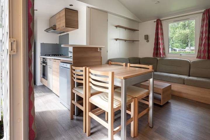 Caravane pour 6 personnes, avec balcon/terrasse et terrasse à Le Bourg-d'Oisans - 4