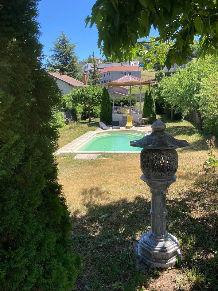 Gîte pour 6 personnes, avec jardin à Espaly-Saint-Marcel