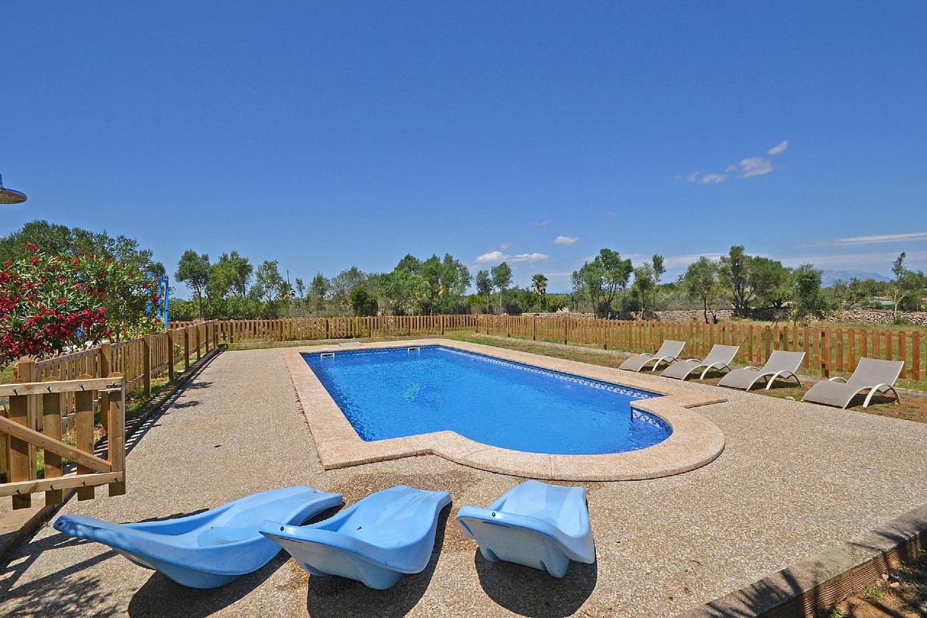 Mountain View Apartment with Private Pool. in Ariany, Majorca Center