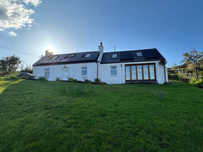 Gîte pour 4 personnes, avec jardin dans Skye