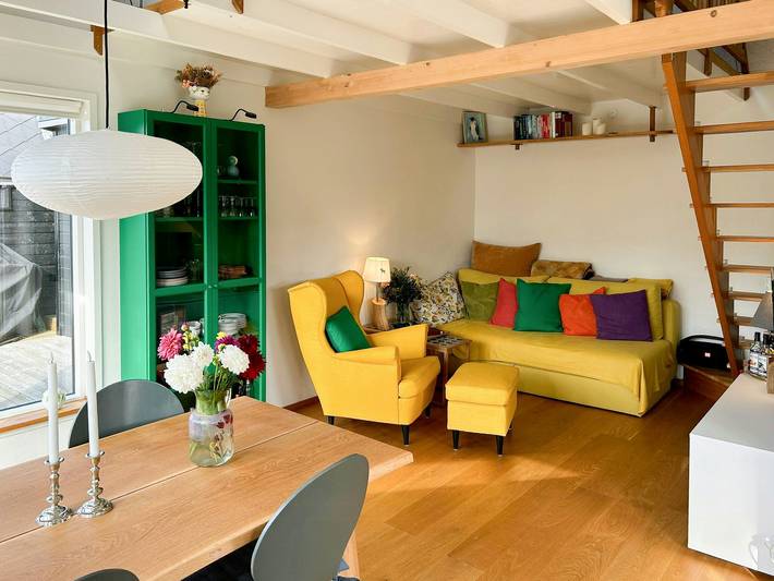 Schönes Tiny House mit Blick auf den Bach in Bro Strand, Kleiner Belt