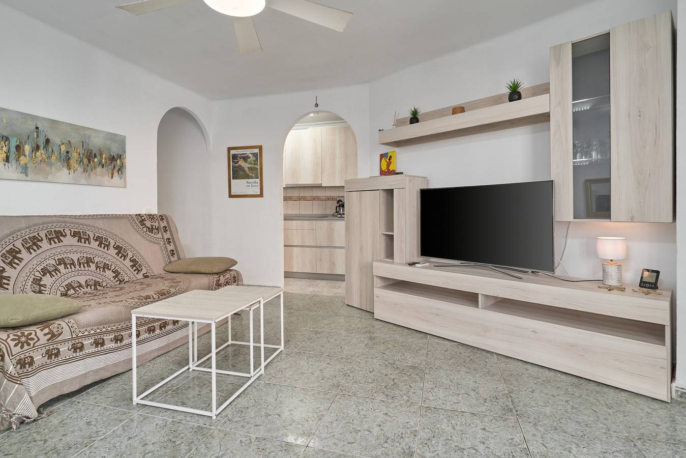 Apartamento inteiro, Apartamento Familiar Torrox A65 com vista mar, terraço privado e Wi-Fi in Torrox Costa, Torrox