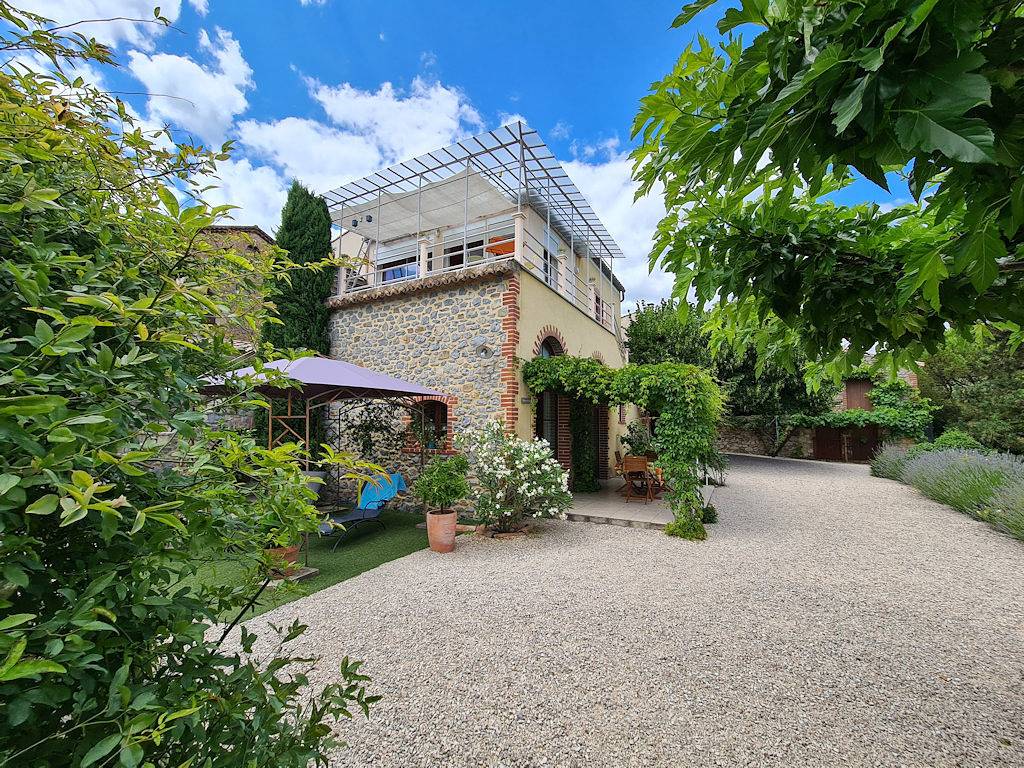 Gite tonnelle voûte dans Gard, limite Ardèche in Courry, Parc national des Cévennes