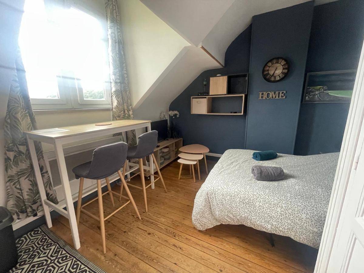 Appartement entier, Réaménagé fin Juillet 2025, Albatros Studio a moins de 50 mètres de la plage, vue dégagée sur la vallée in Veulettes-sur-Mer, Région de Dieppe