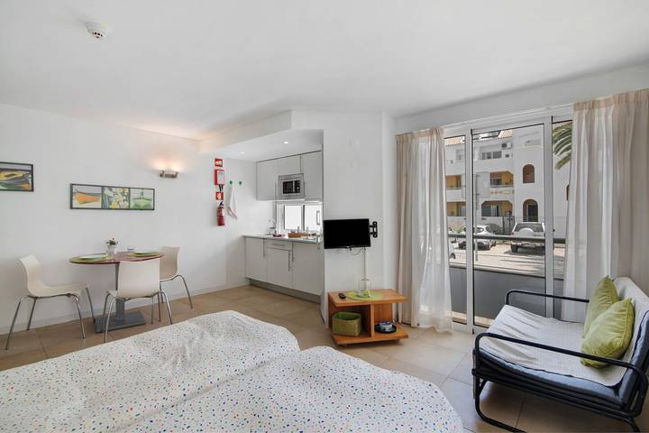 Hel studio-lejlighed, Studio 'Casa Diouma' with Shared Pool, Wi-Fi and Air Conditioning in Cabanas de Tavira, Conceição e Cabanas de Tavira