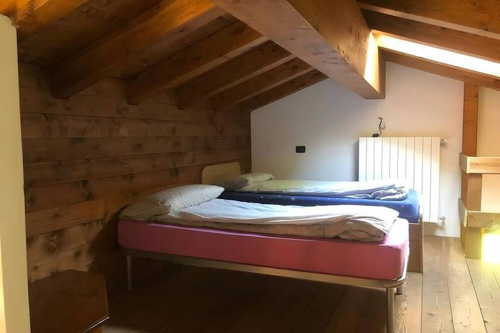 Appartamento intero, Bergoase terrazza sul tetto appartamento per le vacanze Poira Jessi in Mello, Alpi del Bernina