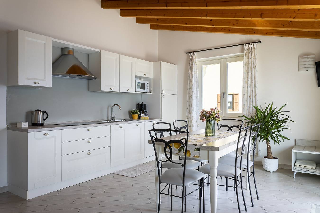 Ganze Ferienwohnung, .Albicocca by Garda Fewo in Tignale, Gardasee-Berge