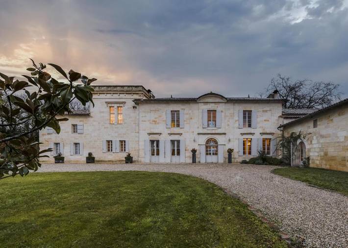 Maison de vacances pour 17 personnes, avec vue ainsi que jardin et piscine