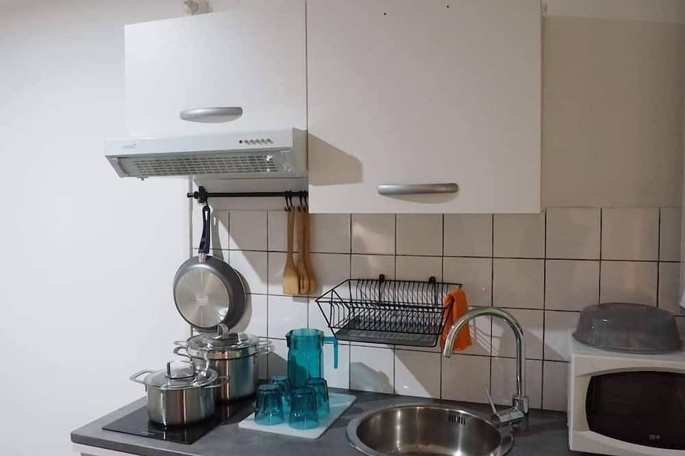Apartamento entero, Estudio con entreplanta cerca de París, 100% equipado. in Villeneuve-Saint-Georges, Valle del Marne