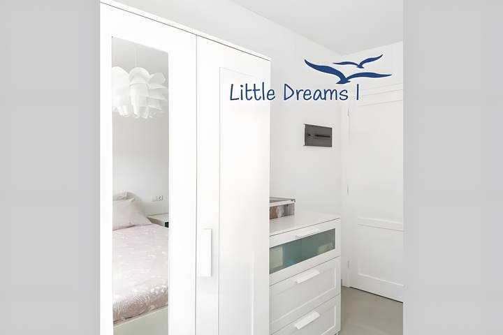 Apartamento entero, Apartamento vacacional 'B-rent San Valentin Little Dreams' con piscina, terraza y Wi-Fi in Corralejo, La Oliva