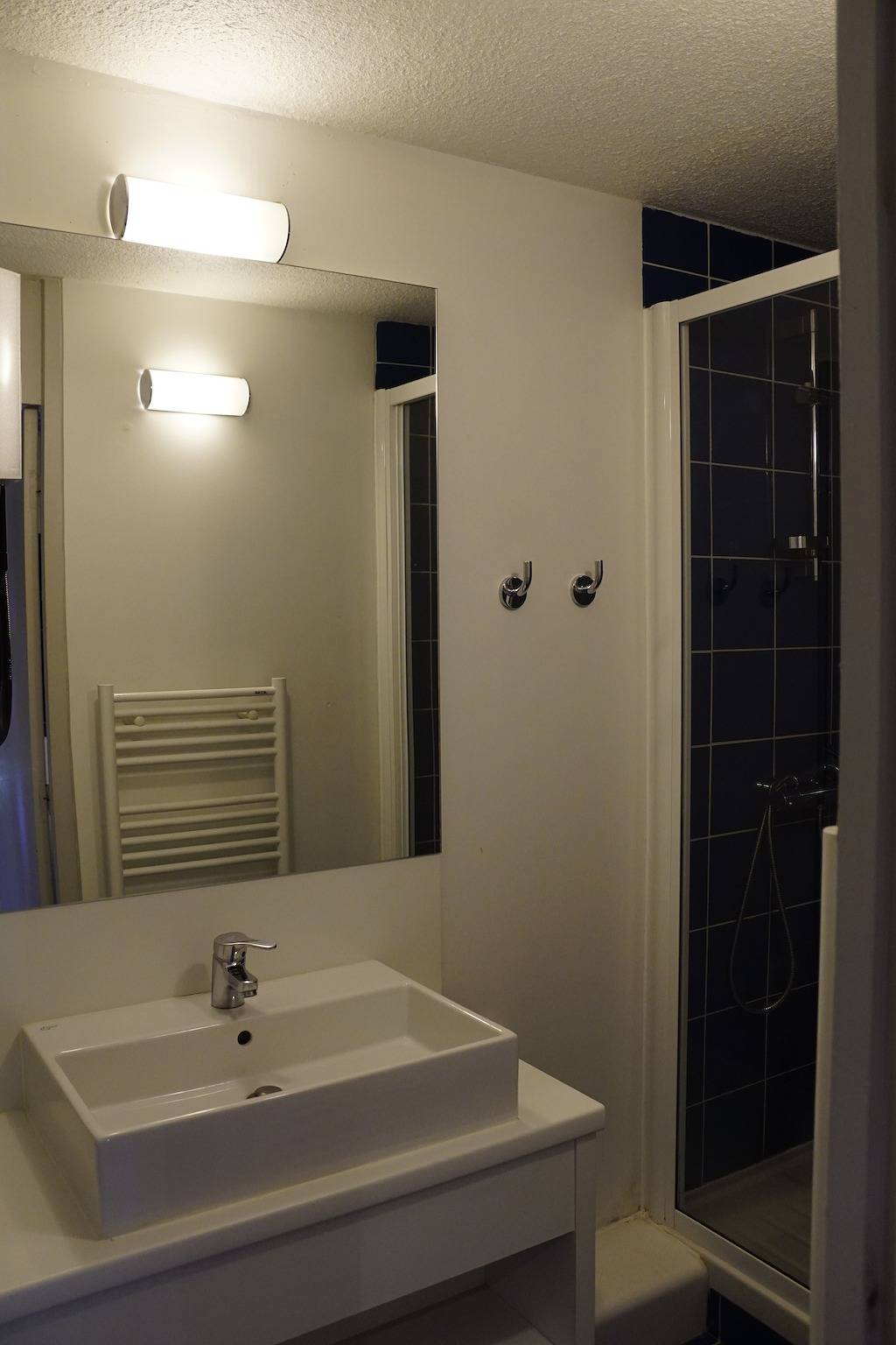 Appartement entier, Appartement de vacances pour 4 personnes avec piscine in Berrias-et-Casteljau, Parc national des Cévennes