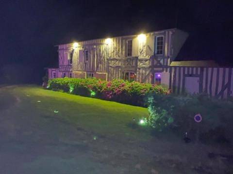 Gîte pour 4 personnes, avec Balcon et Terrasse ainsi que Jardin et Vue à Saint-Philbert-des-Champs