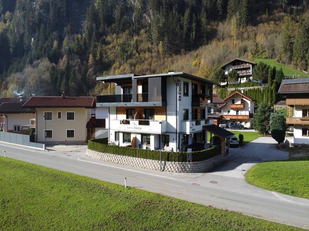 Ganze Wohnung, Chalet in Mayrhofen nahe Penkenbahn in Tuxer Alpen, Schwendau