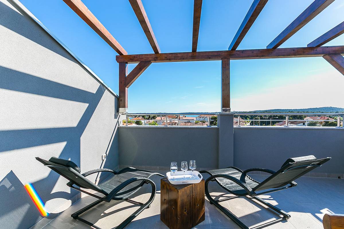 Ganze Wohnung, Istriensonne 0146 Tess - Dachterrasse mit Meerblick! in Medulin Stadt, Medulin