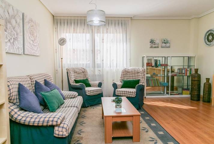 Apartamento para 6 personas, con balcón y vistas en La Moraña