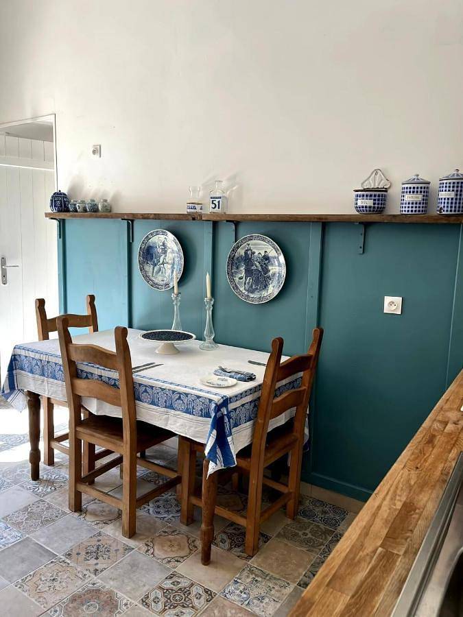 Gîte pour 3 personnes, avec Terrasse ainsi que Jardin et Piscine à Lauzun