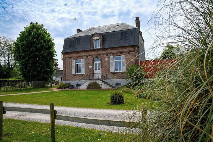 Gîte pour 10 personnes, avec jardin, animaux acceptés