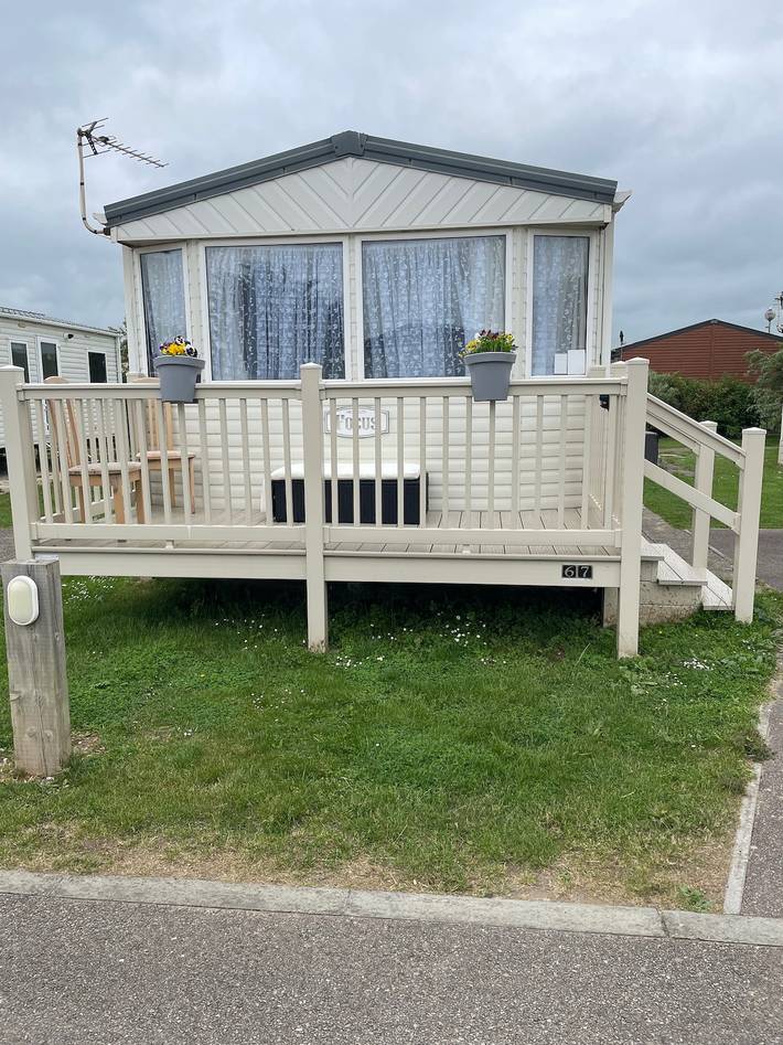 Cottage for 8 people, with Ocean view and Balcony as well as Terrace and Garden in Camber