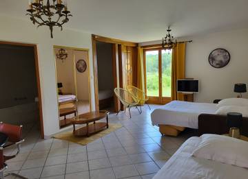 Location De Vacances pour 25 Personnes dans Saint-André-d'Huiriat, Région de Bourg-en-Bresse, Photo 1