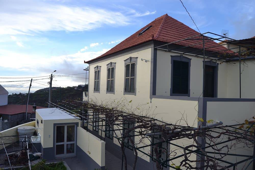 Ganze Wohnung, Studio Rc Berg und Meerblick in Pináculo, Ponta do Sol