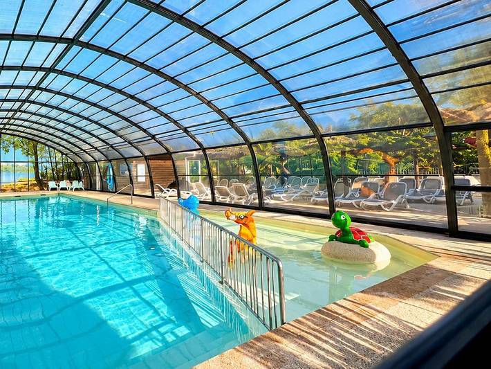 Camping Le Paradis Carcans Lacanau - Mobilhome 6 personnes - Prestige ++ 4 Pièces 6 Personnes Climatisé +TV in Carcans, Région de Lesparre-Médoc