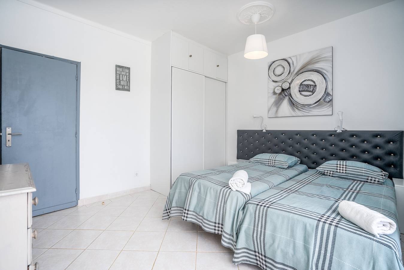 Chambre 'São Rafael' avec piscine partagée, Wi-Fi et climatisation in Pêra, Alcantarilha e Pêra