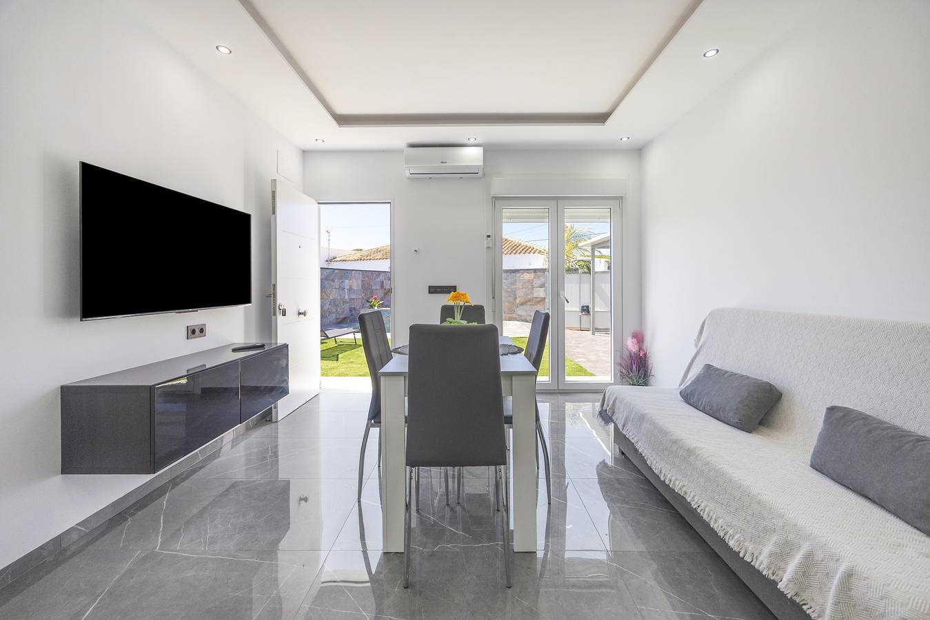 Casa 'Villa El Amanecer Familias o Parejas' con piscina privada y Bbq in Conil de la Frontera, Costa de la Luz