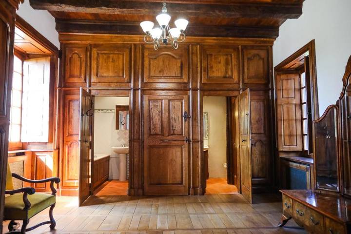 Location de vacances pour 8 personnes, avec piscine et jardin dans Beyssac - 2