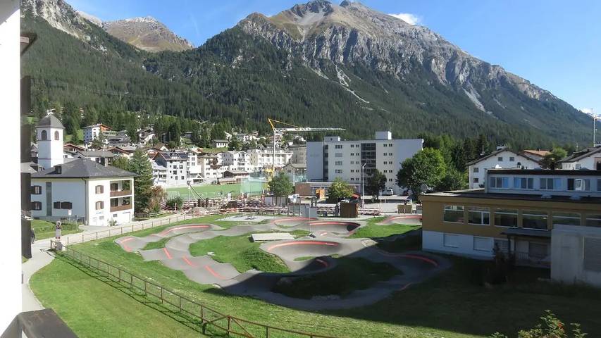 Gîte pour 6 personnes, avec terrasse et piscine dans Lenzerheide - 2