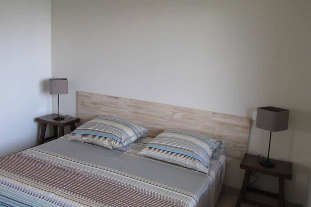 Entire apartment, \"La Parenthese\" charming rental lake and mountain view in Le Bourget-du-Lac, Chambéry region