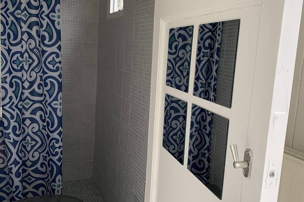 Beach house Jans! Cozy cottage located 2 minutes walk from the beach. in Noordwijk aan Zee, Noordwijk