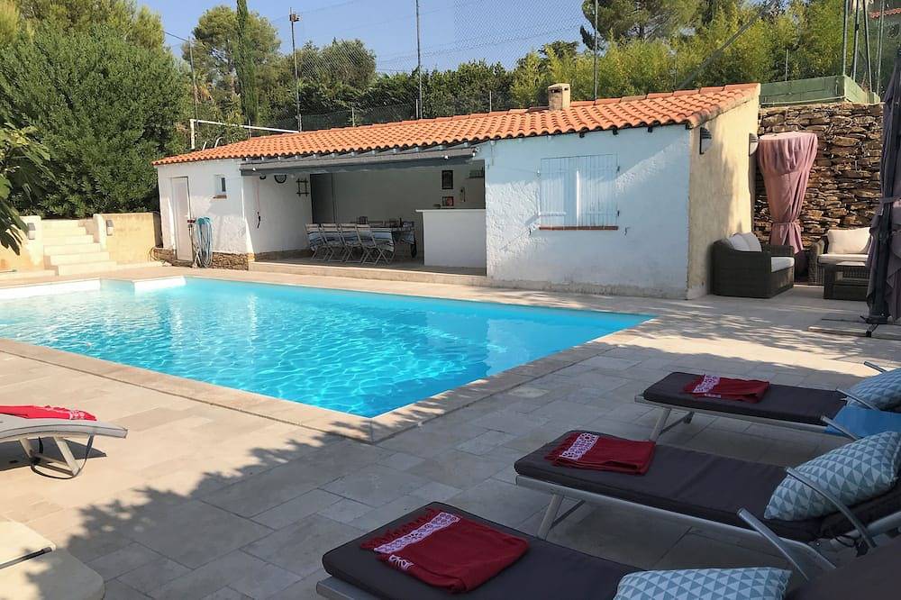 Beautiful Villa In The Var Between Bandol And La Ciotat in La Cadière-d'Azur, Toulon region