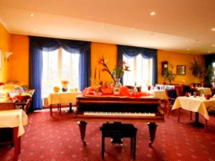 Hotel für 2 Personen, mit Garten in Neustrelitz - 3
