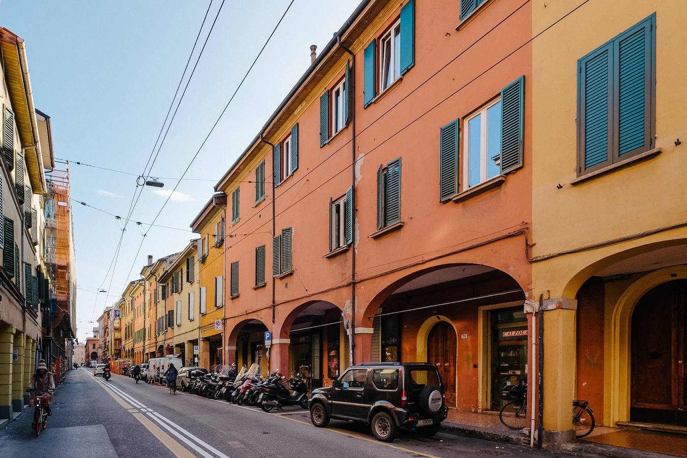 Entire apartment, Apartment 'Attic In Historical Center Bologna' with Balcony, Wi-Fi and Air Conditioning in Bologna, Bologna Province