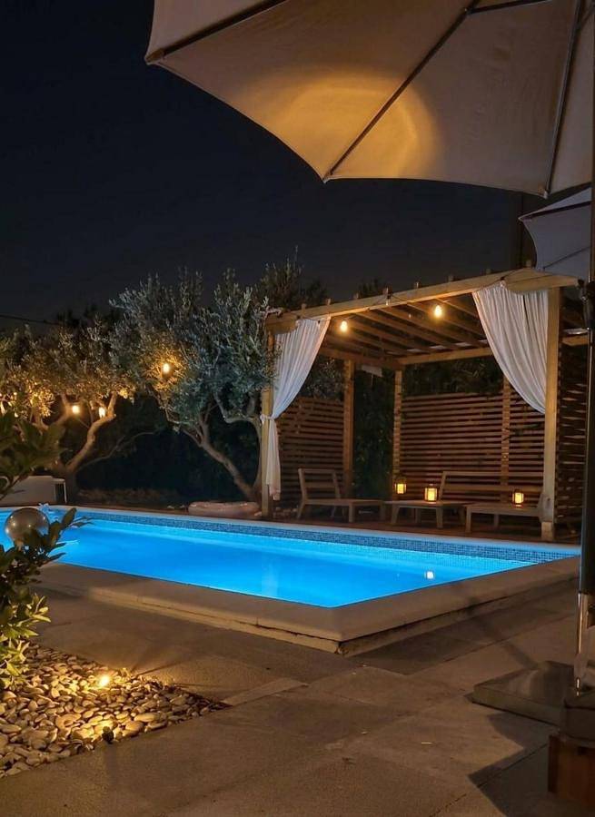 Villa pour 6 personnes, avec piscine et jardin à Solin - 2