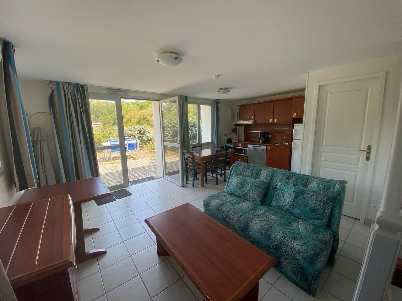 Apartamento entero, Dúplex en Batz-sur-Mer con piscina, cerca de la playa, para 6 personas in Batz-sur-Mer, Côte de Jade