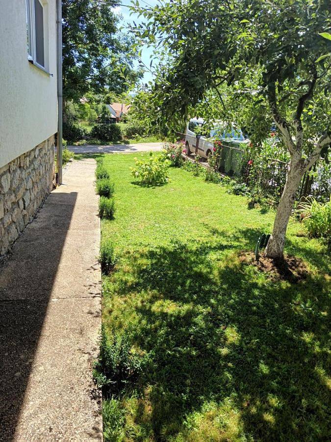 Ganze Wohnung, Two-Bedroom Apartment in Lovinac, Lika-Senj