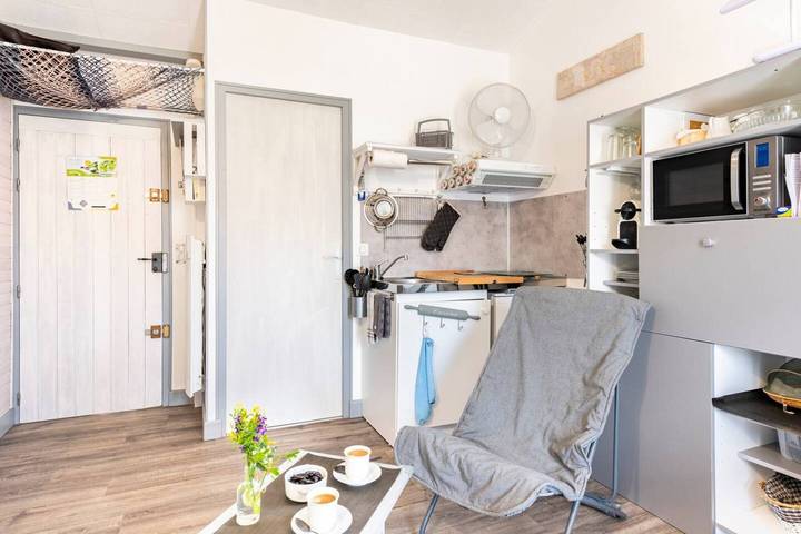 Studio entier, Studio "Petit Nid Cosy De L' Albret" avec terrasse privée, jardin privé, Wi-Fi et petite buanderie in Nérac, Région de Nérac